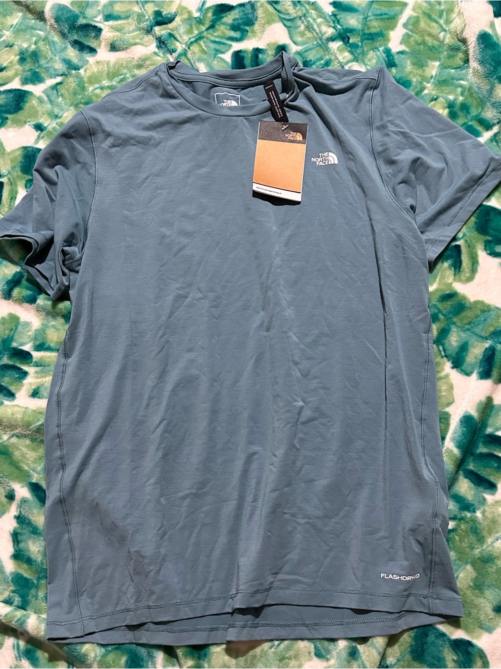 The North Face Tee,M,NWT